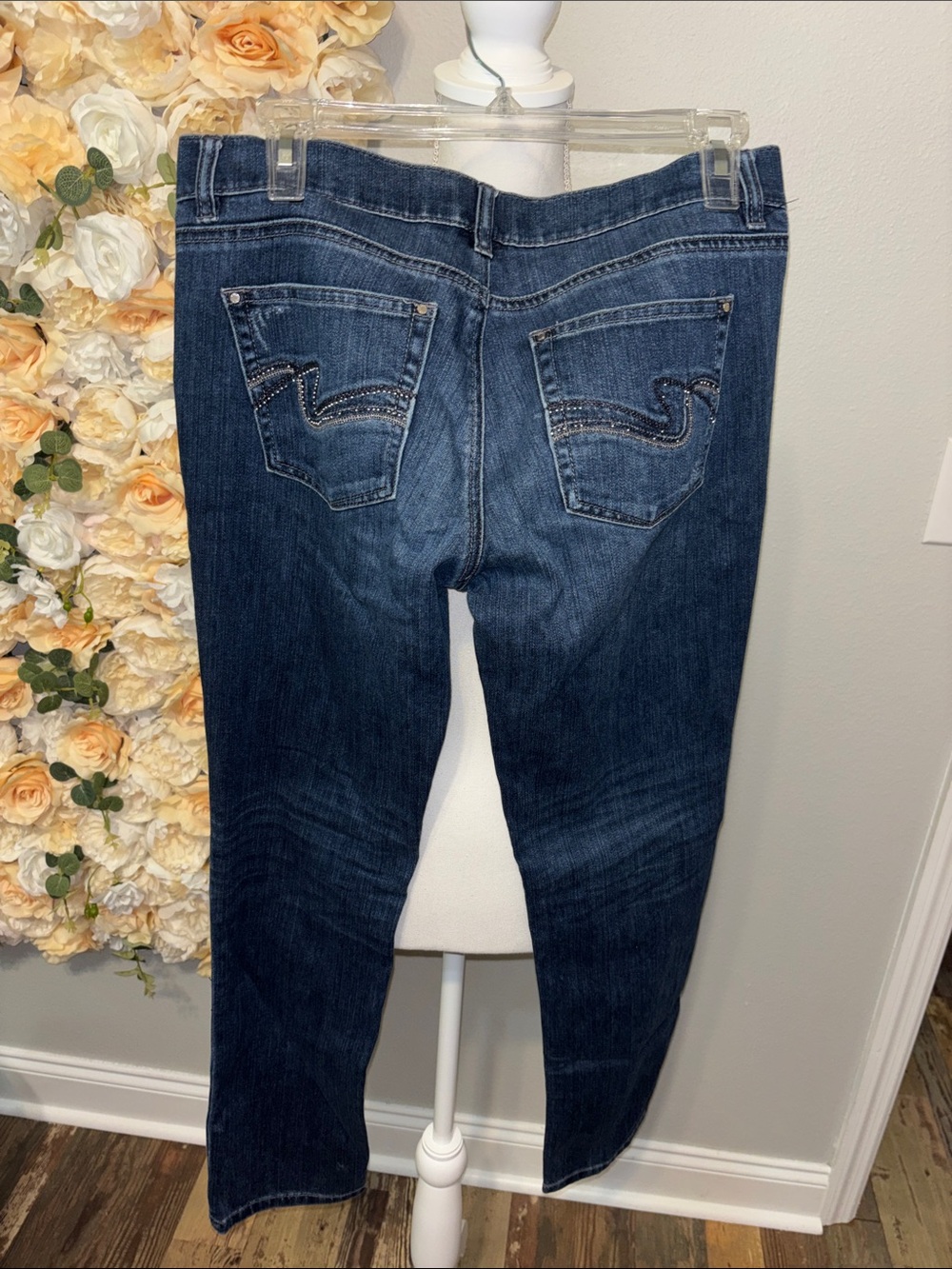 White House Black Market Dark Blue Slim AnkleJeans with Embellished Back Pockets